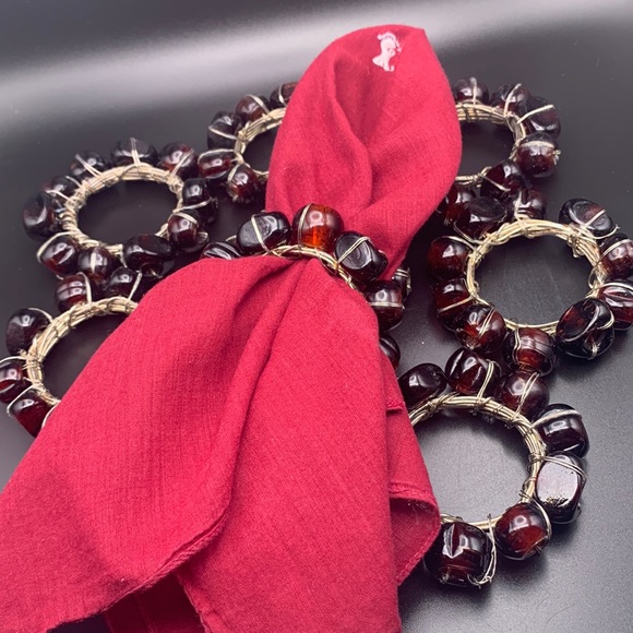 8 Set of Amber Glass Bead Napkin Rings on Silver Wire. - Picture 1 of 7